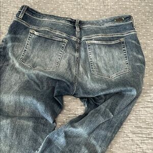 Carve Designs cropped Jeans sz 12 14 Straight Leg Raw Hem Stretch Low Rise